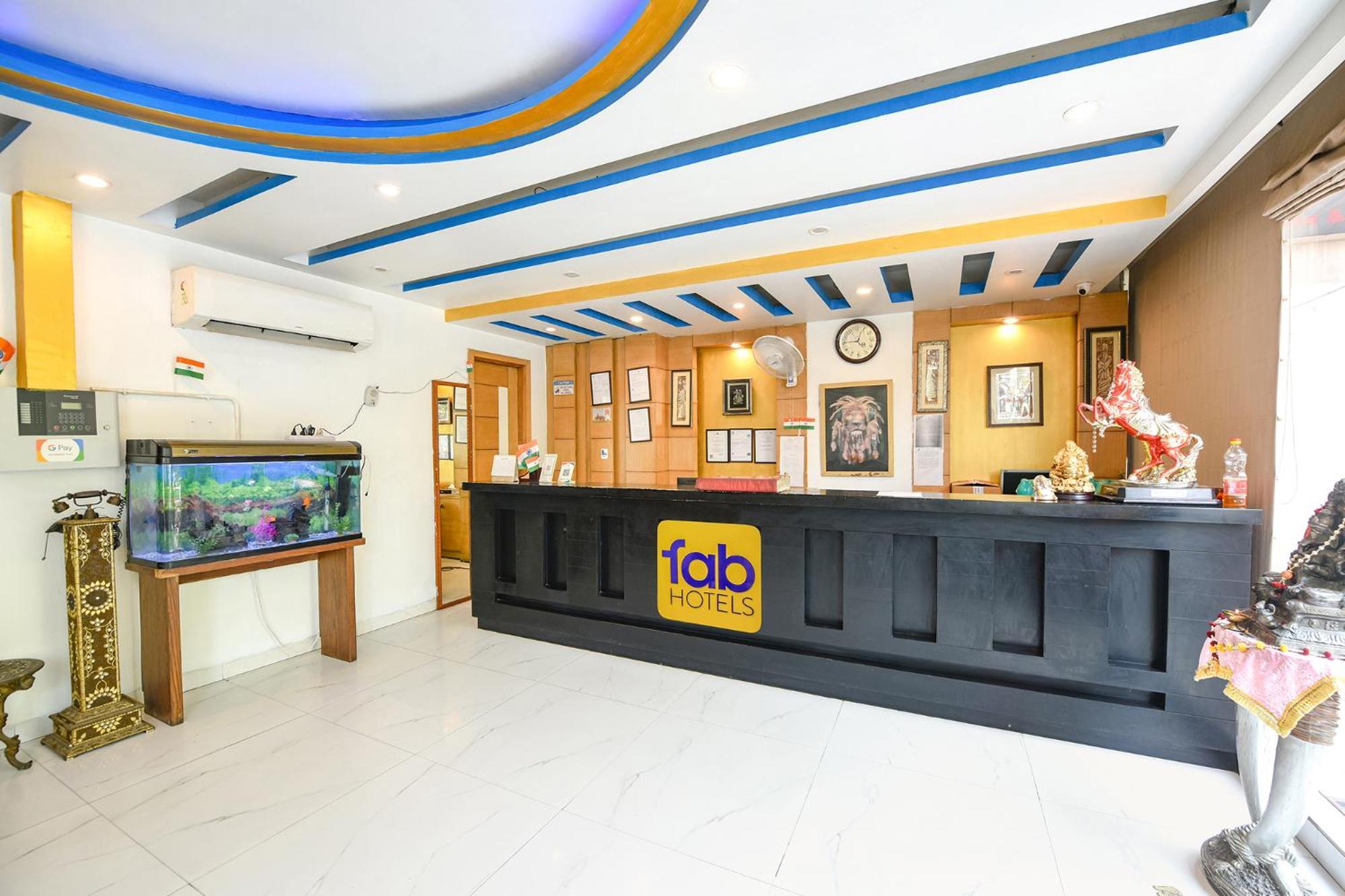 Fabhotel The Kings Plaza Nova Deli Exterior foto