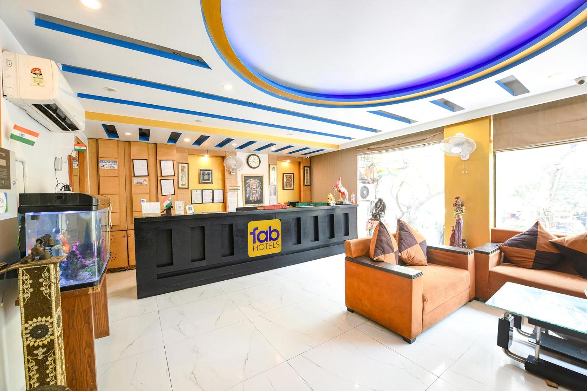 Fabhotel The Kings Plaza Nova Deli Exterior foto